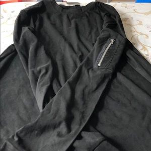 Shade black shirt wit zipper on arm